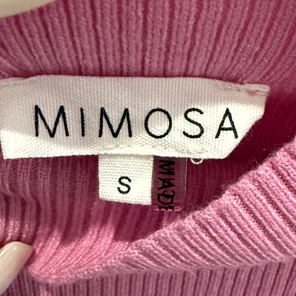 Pink Ribbed Crop Top. Size small - Picture 2 of 4